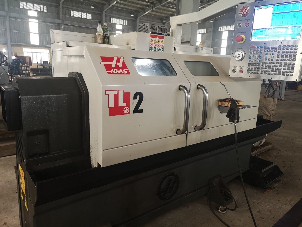 Máy tiện CNC