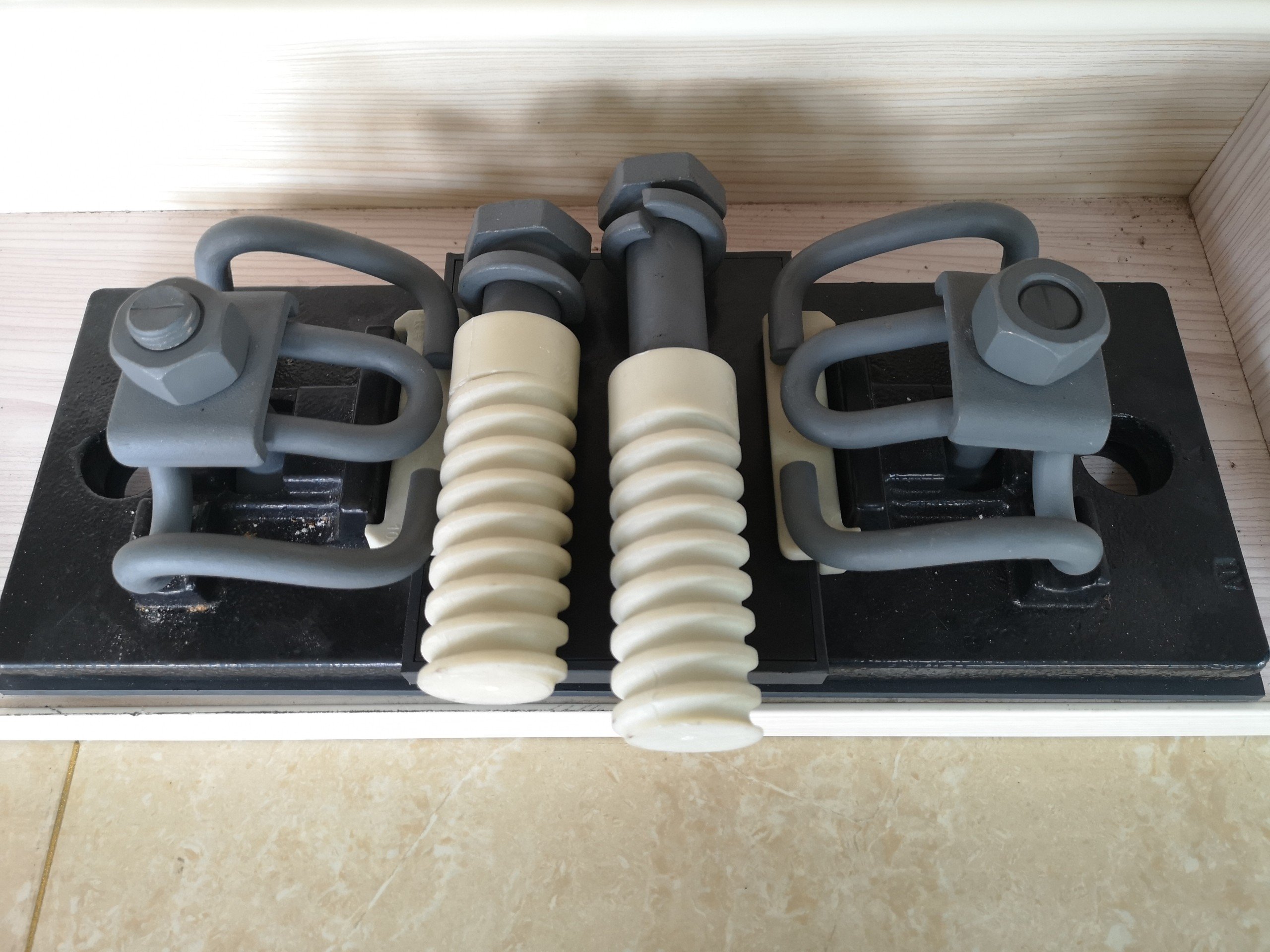 Sản phẩm dập nóng 1